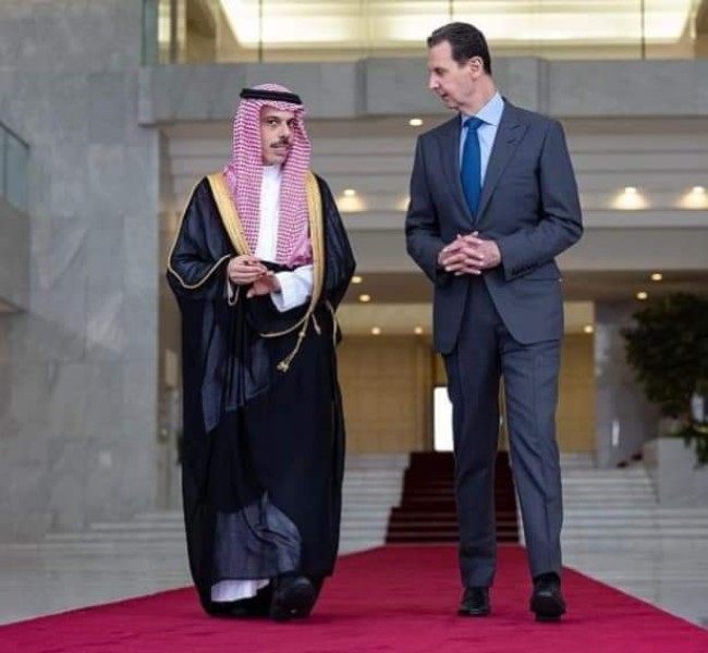 وزير الخارجية السعودي يبحث مع الأسد عودة دمشق إلى محيطها العربي