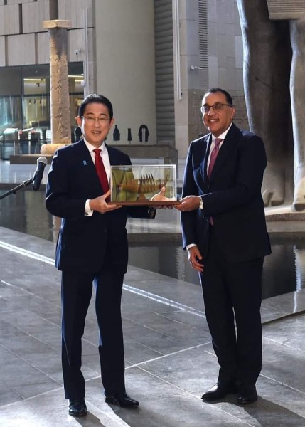 رئيس الوزراء يستقبل نظيره الياباني في المتحف المصري الكبير ويعقدان مؤتمراً صحفياً مشتركاً