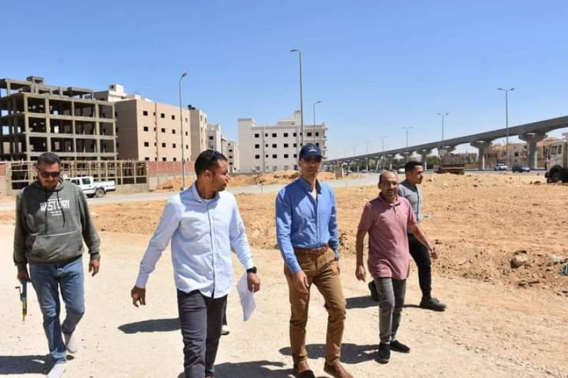 رئيس جهاز  القاهرة الجديدة  يتفقد أعمال الطرق والمرافق الجارية بالمدينة