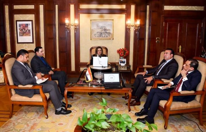 وزيرة الهجرة تعقد اجتماعاً تشاورياً مع أعضاء المجلس التأسيسي لـ”شركة المصريين بالخارج للاستثمار”
