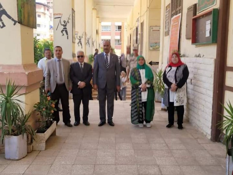 مدير تعليم المنوفية يتفقد مجموعات المراجعة النهائية لطلاب الثانوية العامة