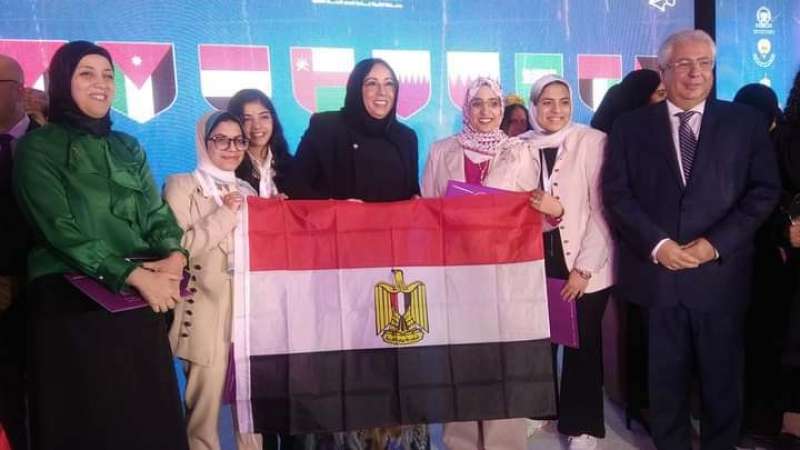 تكريم الطالبات المصريات بالمسابقة العلمية للمبتكرات بالكويت