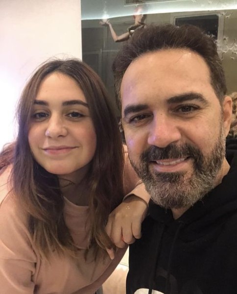 بالصور .. وائل جسار يحتفل بيوم ميلاد إبنتة والجمهور يتفاجأ من الشبه بينهما