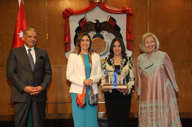 وزيرة الثقافة ونظيرتها الأردنية تشهدان افتتاح ”البرنامج ‏الثقافي لمهرجان جرش”