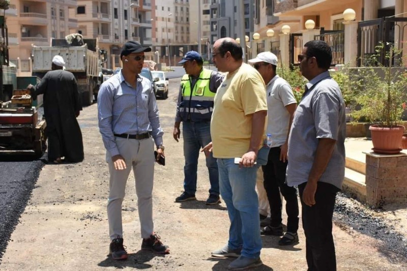 رئيس جهاز القاهرة الجديدة يتفقد مشروعات الطرق والمرافق بالمدينة