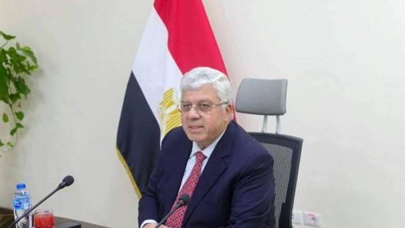 د.ايمن عاشور يوجه بإعادة نشر قوائم مؤسسات التعليم العالي المُعتمدة في مصر