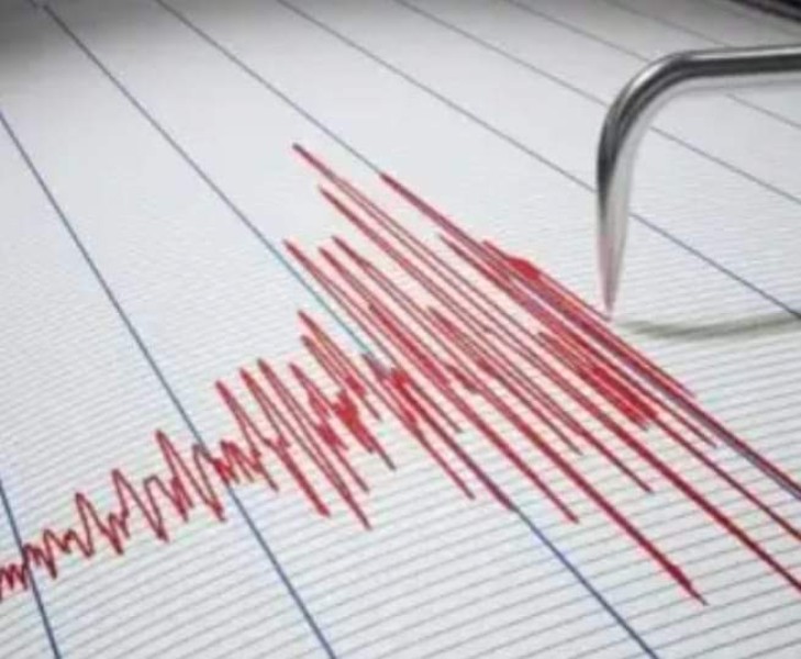 زلزال بقوة 5.3 درجة يضرب قبالة سواحل جزيرة جاوة الإندونيسية