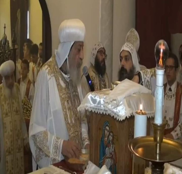 البابا تواضروس يترأس قداس عيد السيدة العذراء بكنيستها في العاصمة المجرية