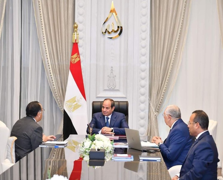 الرئيس السيسي يجتمع مع رئيس مجلس الوزراء ووزير الزراعة