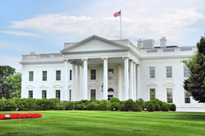 البيت الأبيض يرد على دعوات نواب من الحزب الجمهوري لعزل الرئيس الأمريكي
