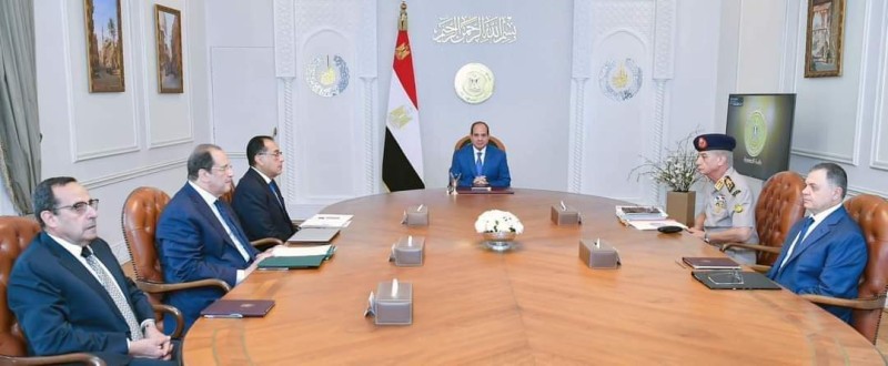 الرئيس السيسي يتابع الموقف التنفيذي لجهود التنمية الشاملة بمحافظة شمال سيناء 