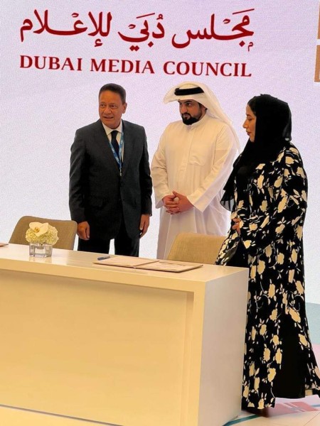 رئيس الأعلى للإعلام يوقِّع مذكرة تفاهم مع مجلس دبي للإعلام