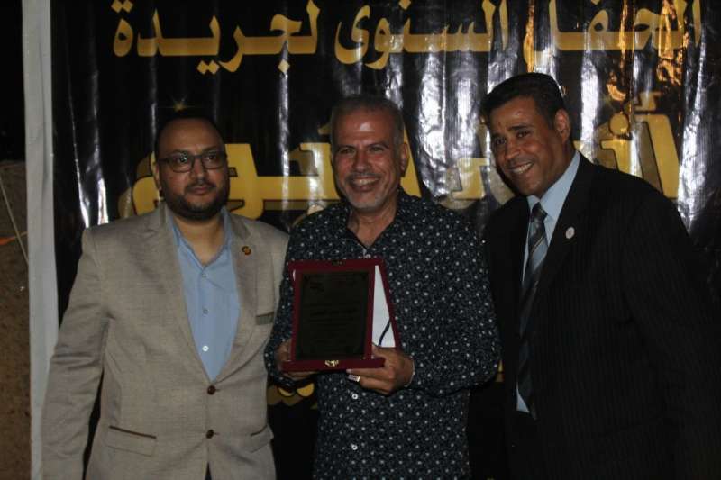 تكريم الأستاذ عادل حسن  ضمن فعاليات الحفل السنوي الخامس لجريدة أنباء اليوم بفندق ”حور محب”