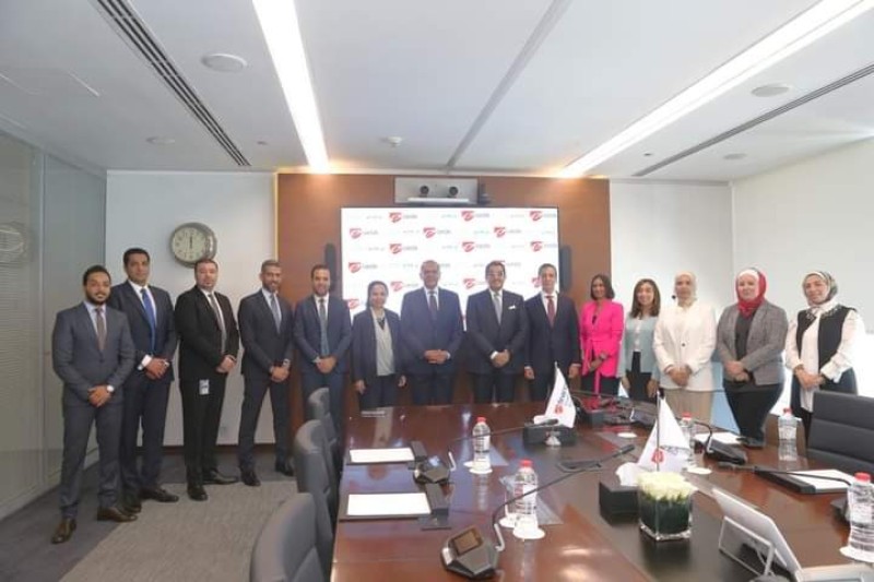 ”إي كاردز” و”البنك العربي” يُوقّعان مذكرة تعاون استراتيجية لتطوير الأعمال