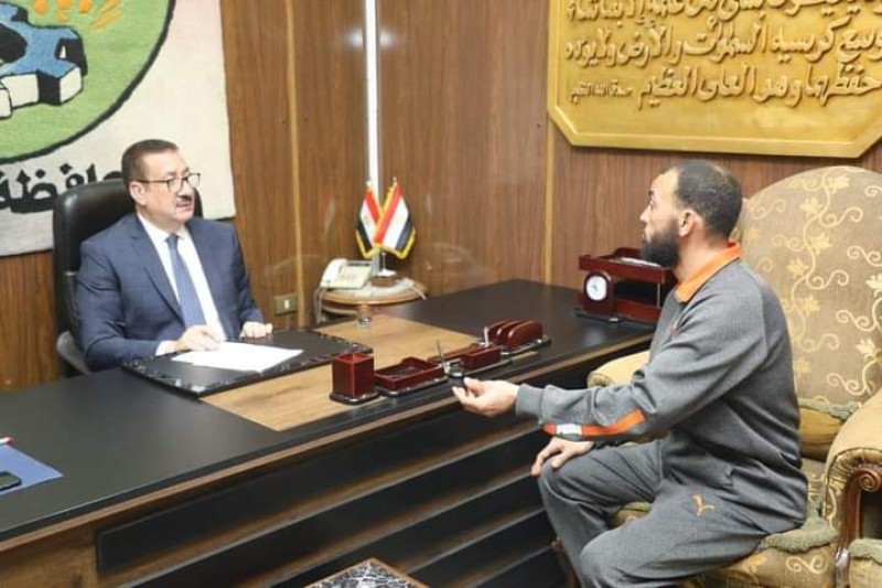 محافظ المنوفية يواصل لقائه بالمواطنين