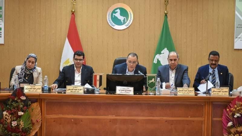 محافظ الشرقية يترأس اجتماع المجلس التنفيذي ويشدد على حماية الرقعة الزراعية