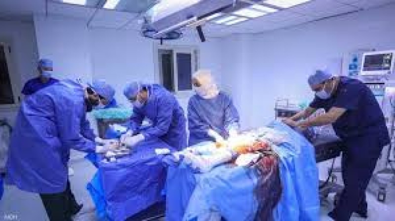 إجراء عدد من العمليات الجراحية لأبناء غزة بمستشفيات العريش وبئر العبد