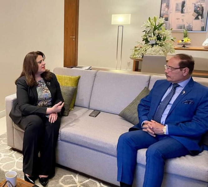 وزيرة الهجرة تلتقي مستثمرًا مصريًا بالمملكة وتؤكد أن مصر تمتاز بفرص استثمارية متميزة