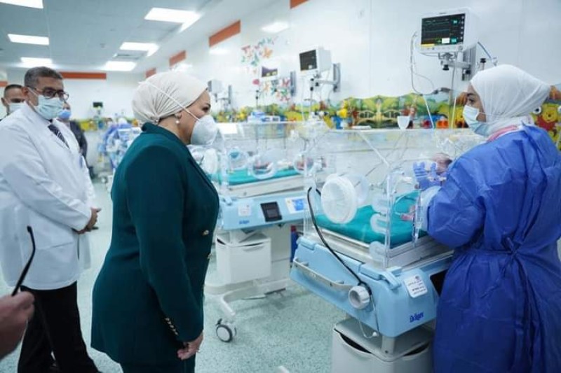 قرينة رئيس الجمهورية تزور أطفال فلسطين في مستشفى العاصمة الإدارية الجديدة