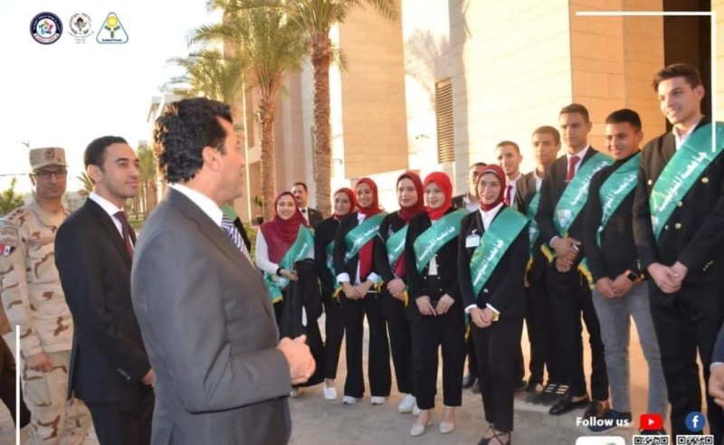 وفد من طلاب جامعة المنوفية يقومون بزيارة  إلي مدينة المعرفة 