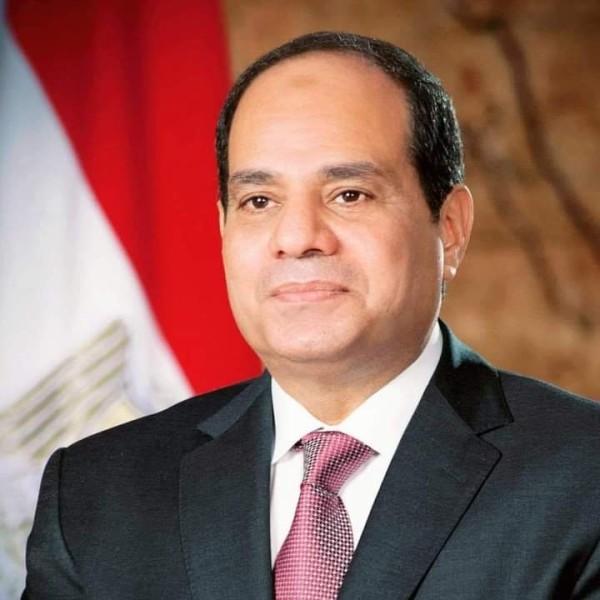 جامعة بنها تهنئ الرئيس السيسى لإنتخابه فترة جديدة رئيساً لجمهورية مصر العربية