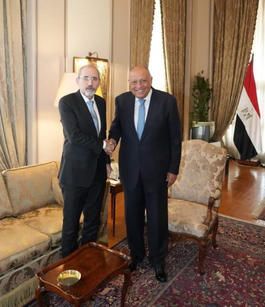 وزير الخارجية يستقبل نظيره الأردني لبحث التعاون الاقتصادي والتجاري بين البلدين