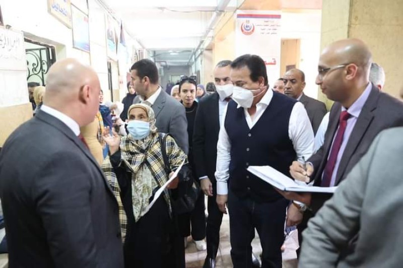 وزير الصحة يوجه بإحالة مدير الصيدلية بمستشفى حلوان العام للتحقيق العاجل