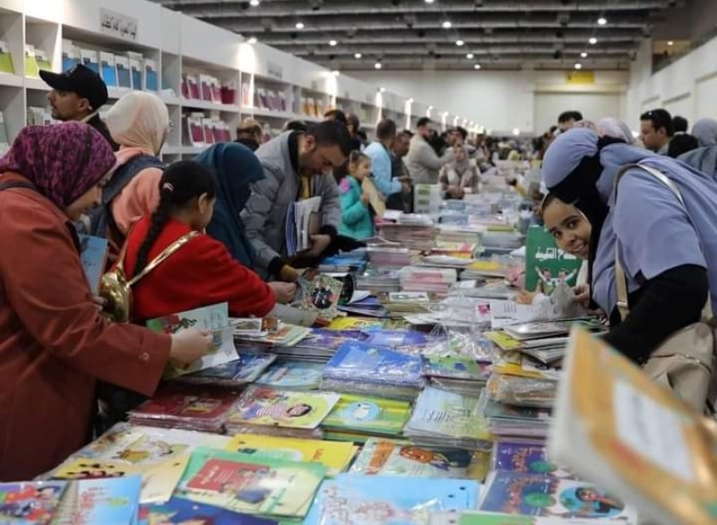 معرض القاهرة الدولي للكتاب يزرع بذور جيل من القراء والمبدعين