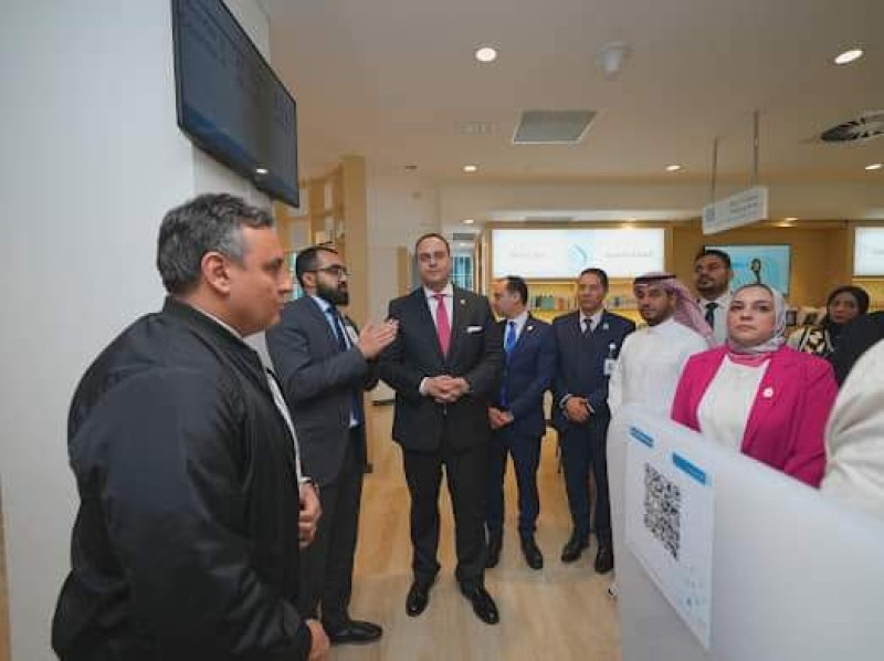 رئيس هيئة الرعاية الصحية يزور مستشفى فقيه في دبي على هامش معرض ومؤتمر الصحة العربي