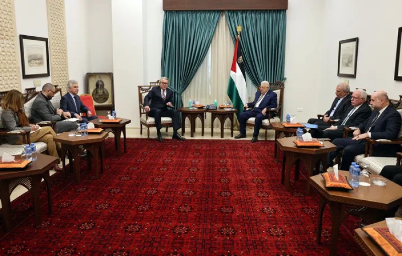 الرئيس الفلسطيني يشيد بجهود جوتيريش لوقف العدوان على غزة