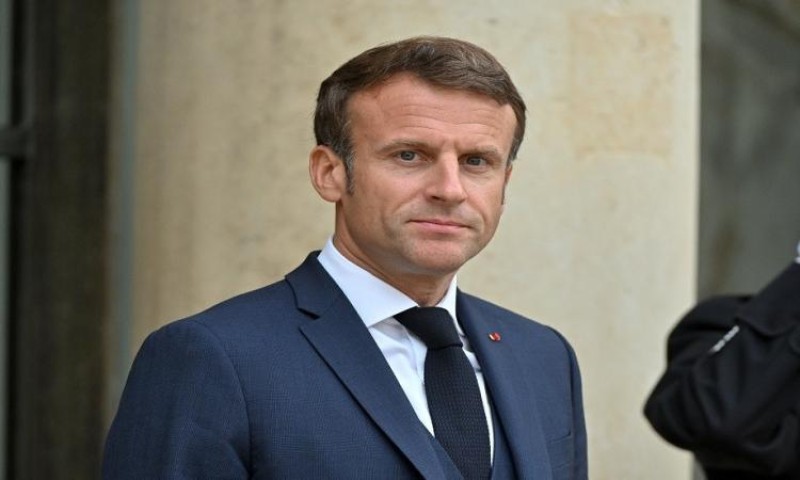 ماكرون يدعو إلى أغلبية برلمانية لحماية” قيم الجمهورية الفرنسية”