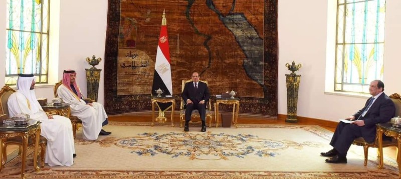الرئيس السيسي يبحث مع وزير خارجية قطر جهود وقف إطلاق النار بقطاع غزة