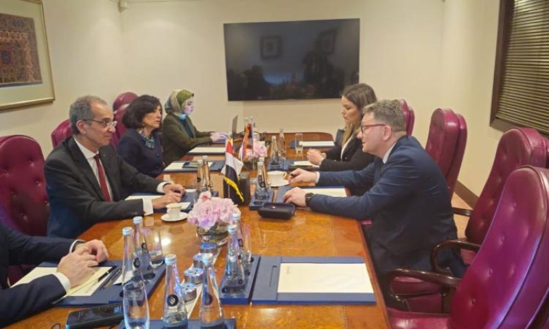 وزير الاتصالات يبحث مع نظيره الصربي فرص التعاون بين البلدين