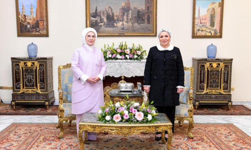 السيدة انتصار السيسي ترحب بزيارة حرم الرئيس التركي الى مصر