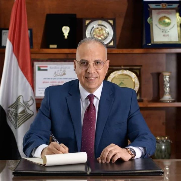 وزير الري يتابع مشروعات الحماية من أخطار السيول بشبه جزيرة سيناء