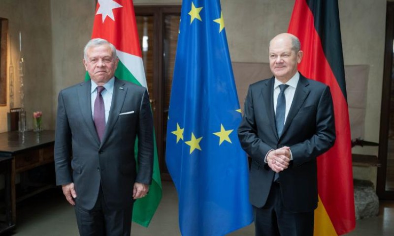 العاهل الأردني لمستشار ألمانيا: يجب تكثيف الجهود لوقف إطلاق النار في غزة