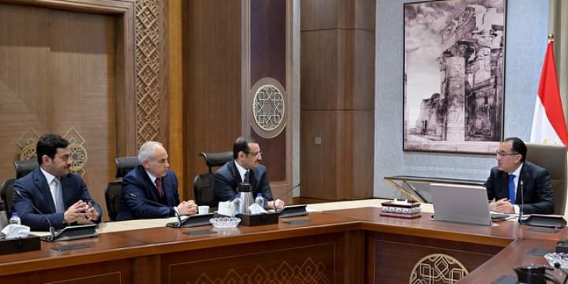 رئيس الوزراء يلتقي رئيس مجلس إدارة الشركة المصرية- الكويتية القابضة