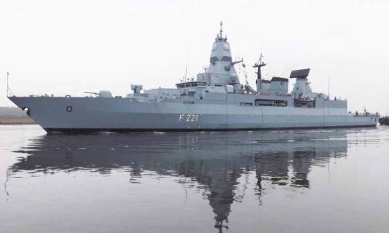 وزراء الخارجية الأوربيون يوافقون على بدء العملية البحرية في البحر الأحمر