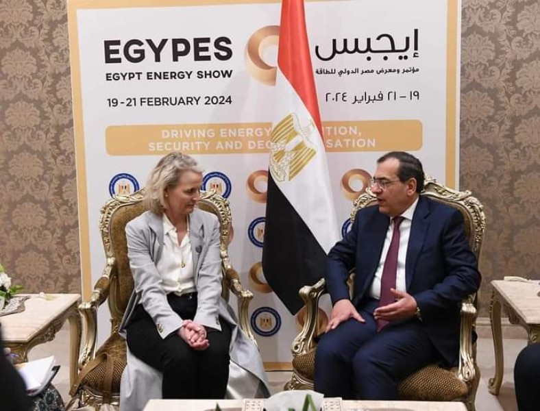 وزير البترول يعقد عدداً من اللقاءات خلال فاعليات مؤتمر ومعرض مصر الدولي للطاقة