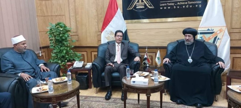 رئيس جامعة بنها يستقبل وفد بيت العائلة المصرية