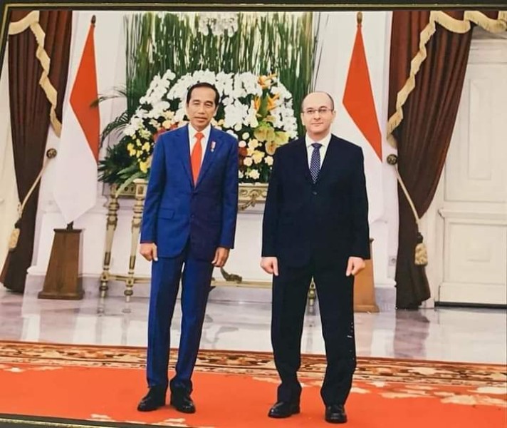 السفير المصري يسلم أوراق اعتماده إلى رئيس جمهورية أندونيسيا