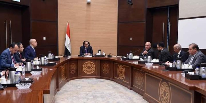 رئيس الوزراء يلتقي مسئولي تحالف مصري – سعودي