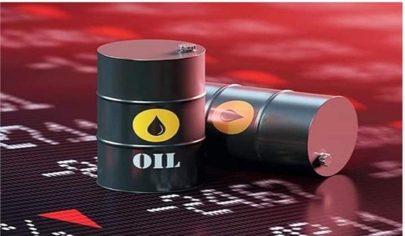 تراجع طفيف لأسعار النفط وسط تنامي المخاوف بشأن الطلب