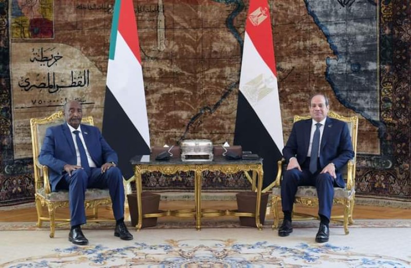 الرئيس السيسي و رئيس مجلس السيادة الانتقالي السوداني 
