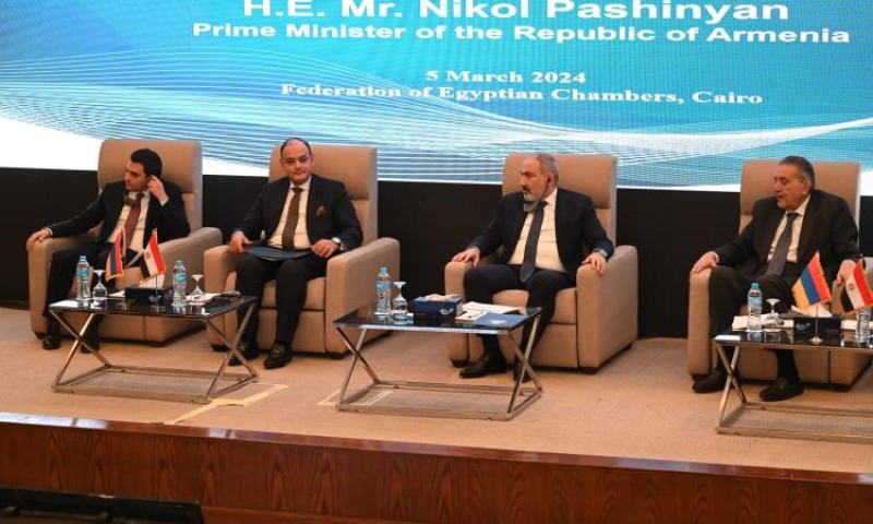 وزير الصناعة: ندعم المبادرات لتعزز التجارة والاستثمار بين مصر وأرمينيا