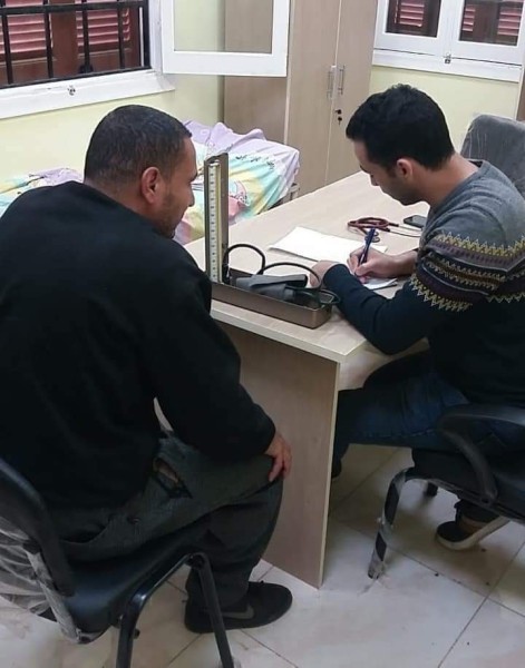 جامعة المنوفية تقوم بفحص 1076 حالة  بقرية قورص