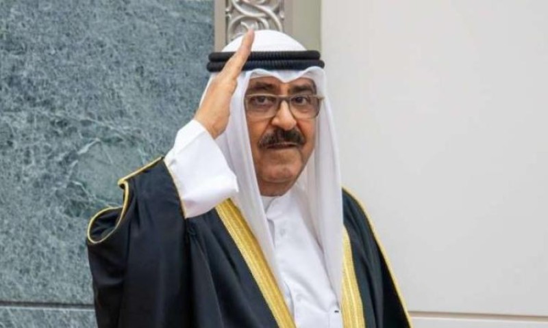 أمير الكويت يتلقى رسالتين من الرئيس الإيراني تتصلان بالعلاقات الثنائية