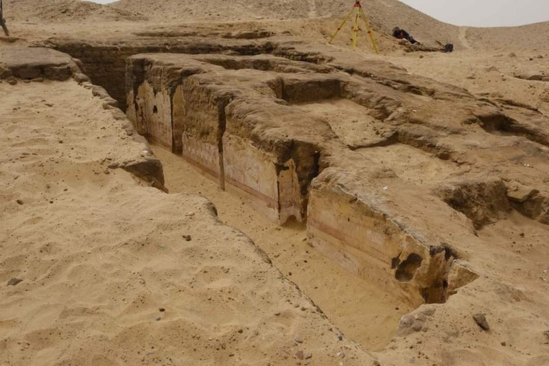 البعثة الأثرية المصرية تنجح في الكشف عن مصطبة من عصر الدولة القديمة بدهشور ”صور”
