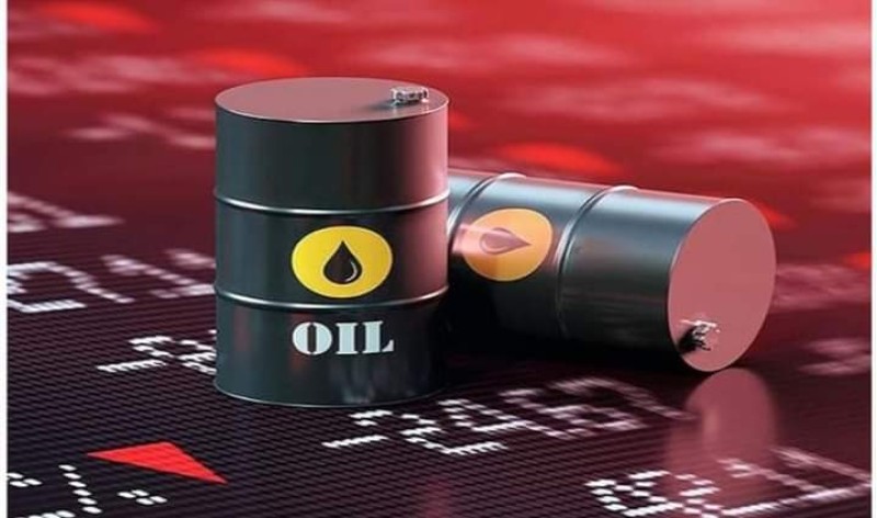 النفط يتماسك مع مراهنة المستثمرين على قلة الإمدادات