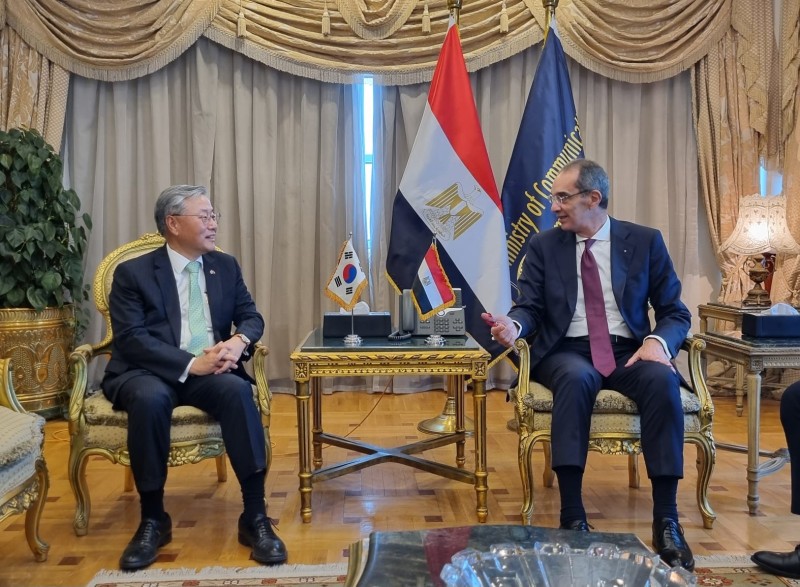السفير الكوري يبحث  سبل تعزيز التعاون مع مصر في مجال تكنولوجيا المعلومات والاتصالات
